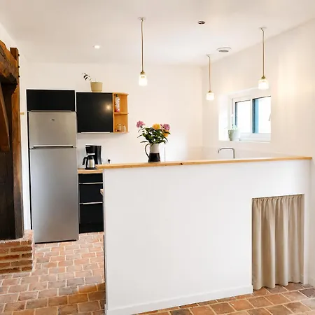 Le Pressoir, A Characterful In Normandy *